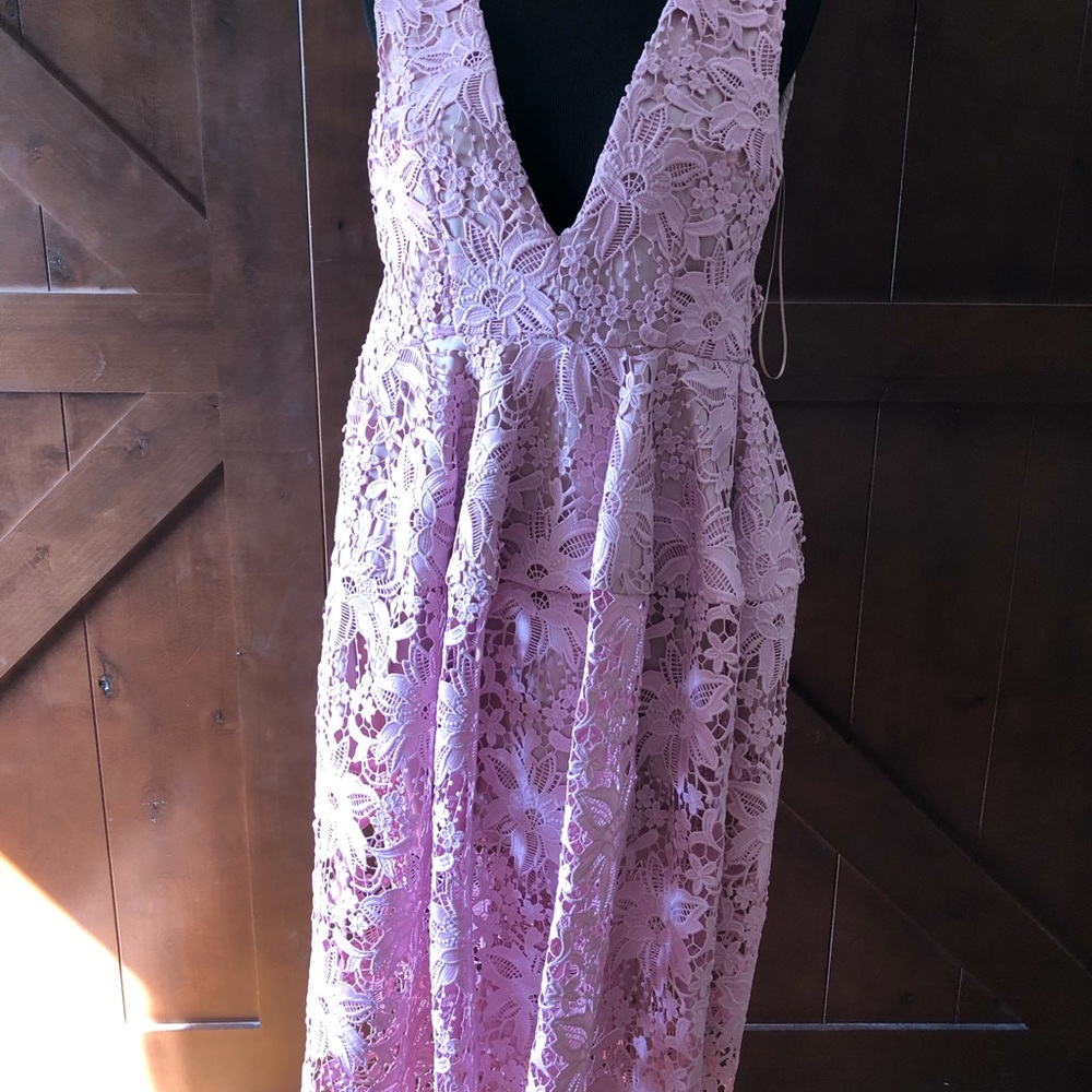 Nicholas Pink floral lace V-neck sheath Dress - Picture 7 of 8